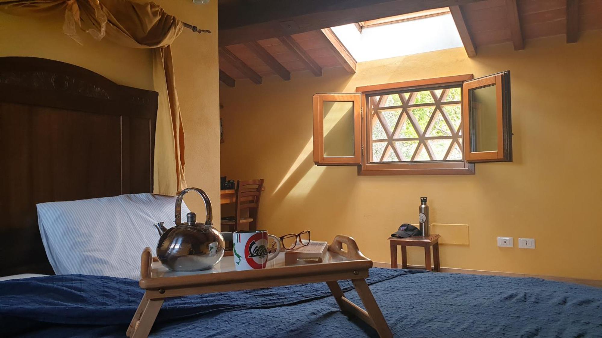 Agriturismo Podere Le Tombe Guest House Palaia Eksteriør bilde