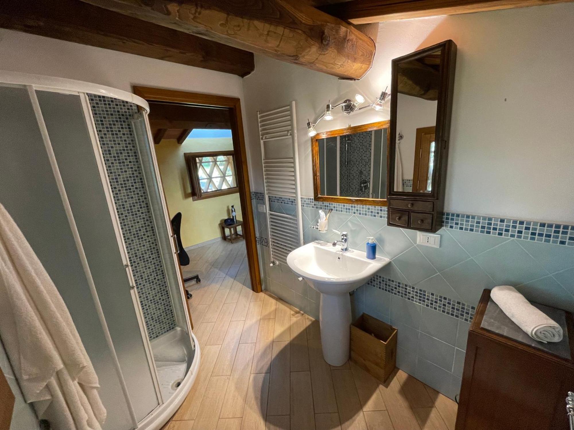 Agriturismo Podere Le Tombe Guest House Palaia Eksteriør bilde