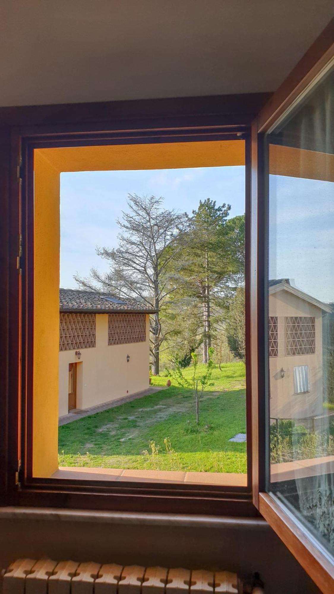 Agriturismo Podere Le Tombe Guest House Palaia Rom bilde