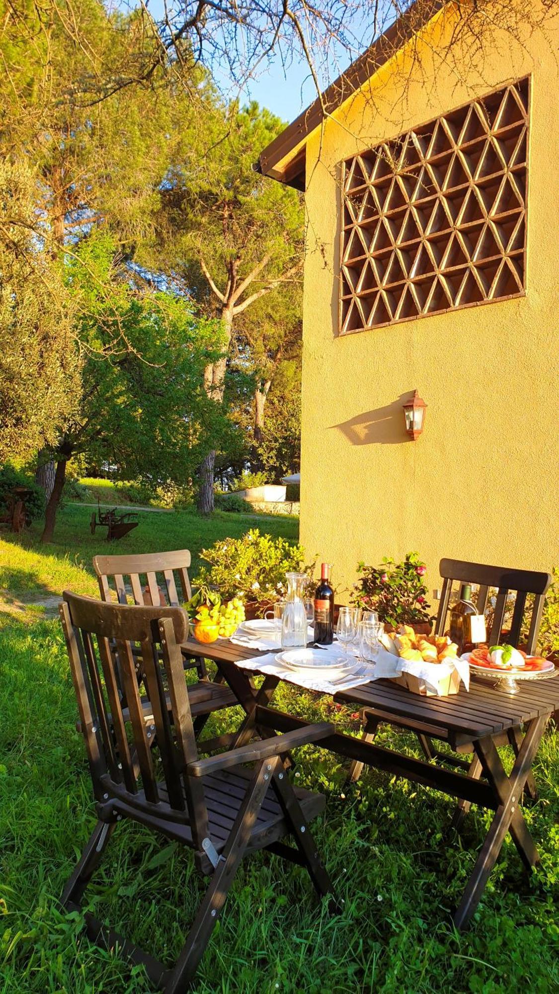 Agriturismo Podere Le Tombe Guest House Palaia Rom bilde