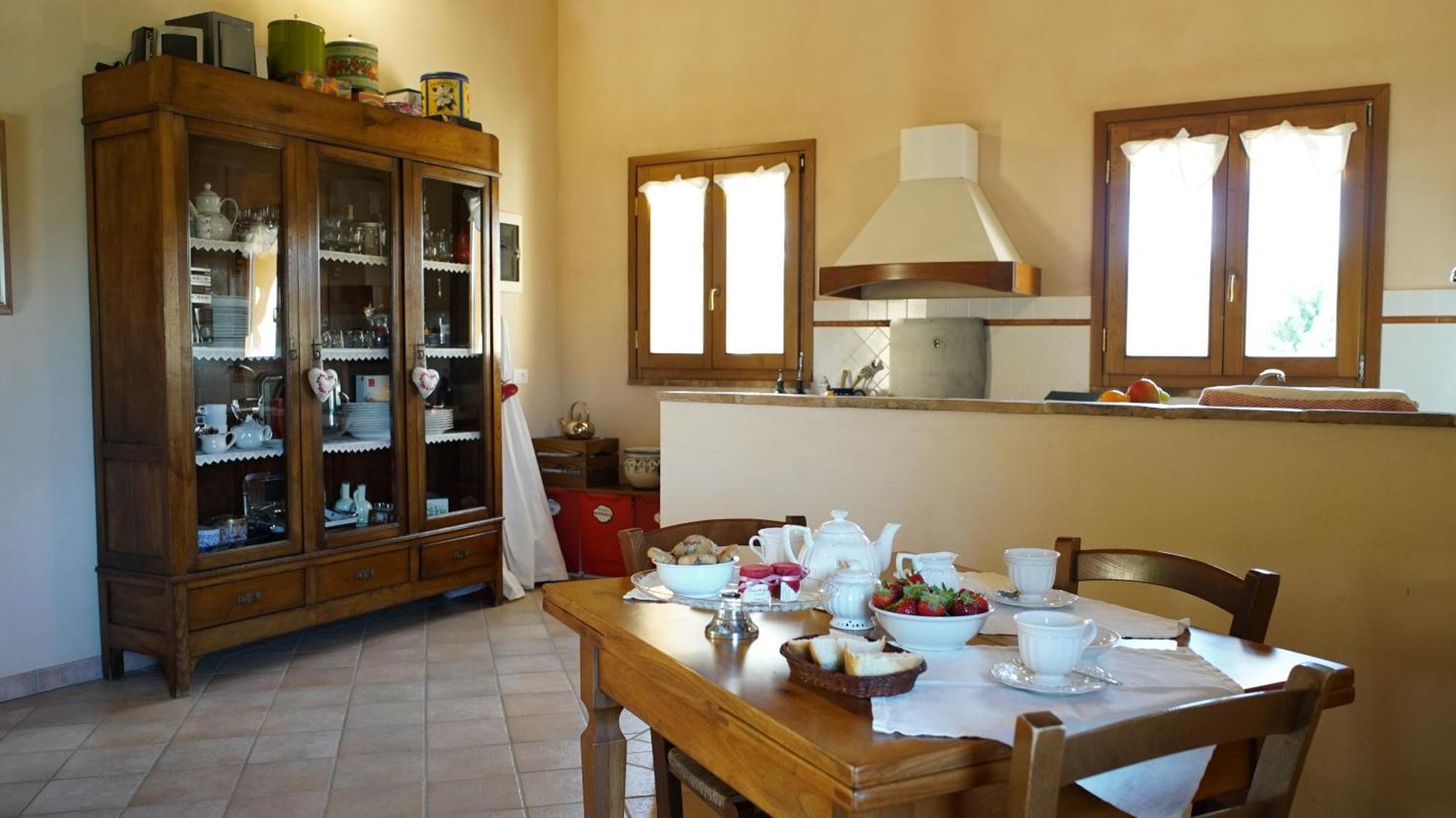 Agriturismo Podere Le Tombe Guest House Palaia Rom bilde