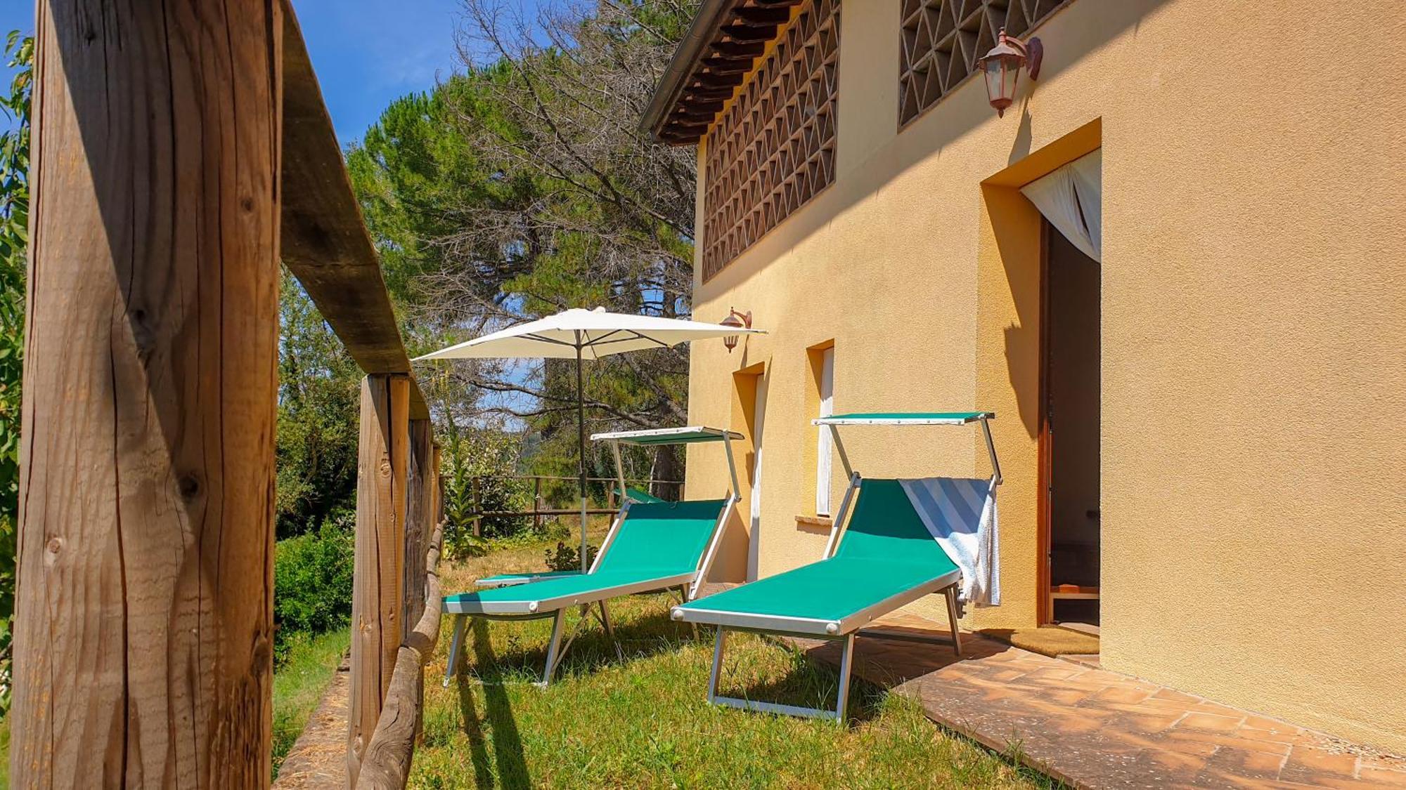 Agriturismo Podere Le Tombe Guest House Palaia Eksteriør bilde