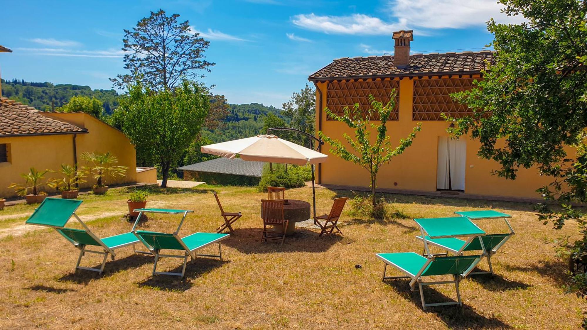 Agriturismo Podere Le Tombe Guest House Palaia Eksteriør bilde